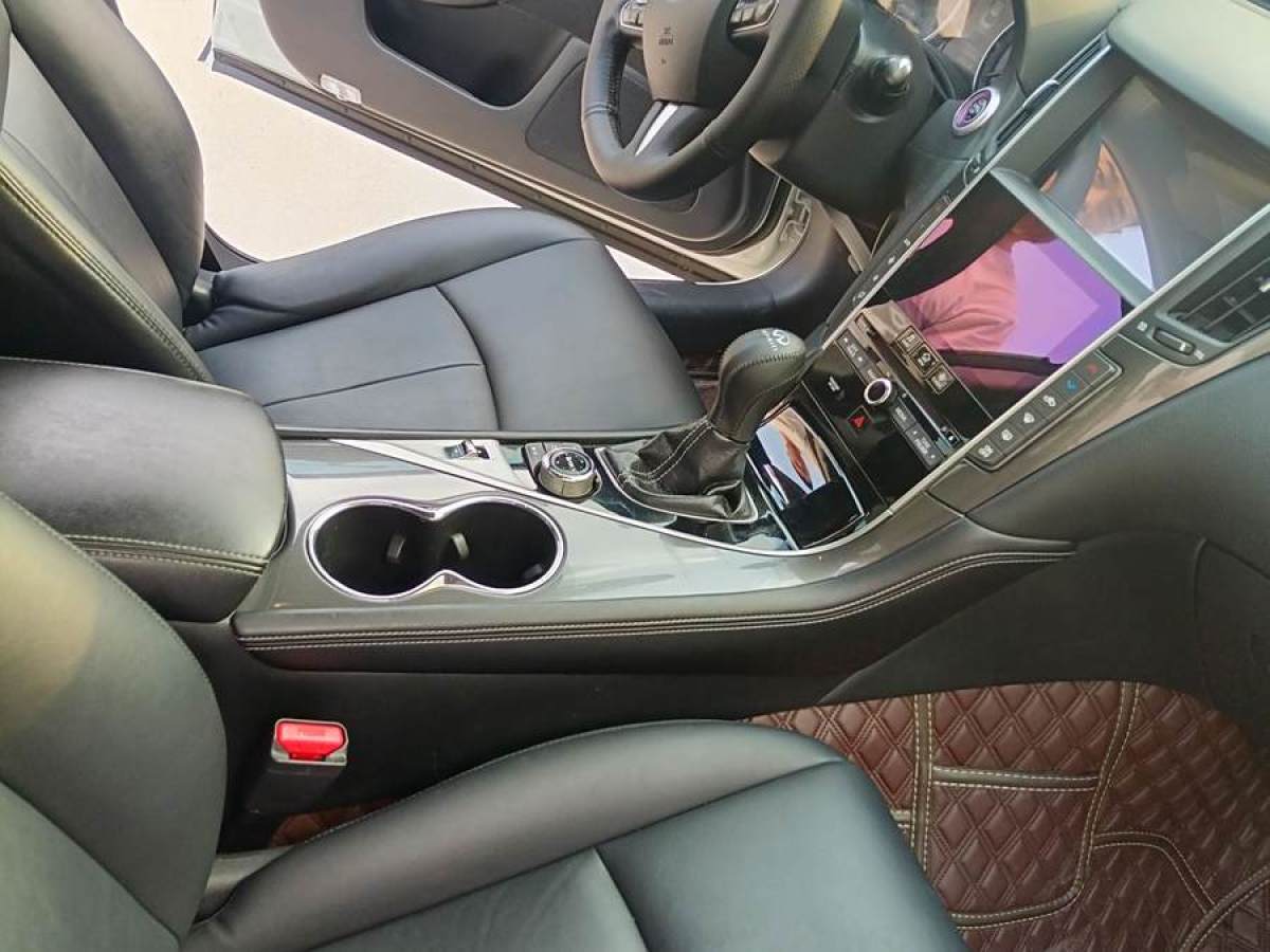 英菲尼迪 Q50L  2015款 2.0T 舒適版圖片