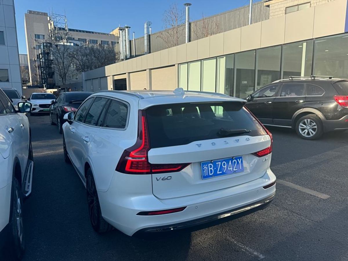 沃爾沃 V60  2024款 B5 智遠豪華版圖片