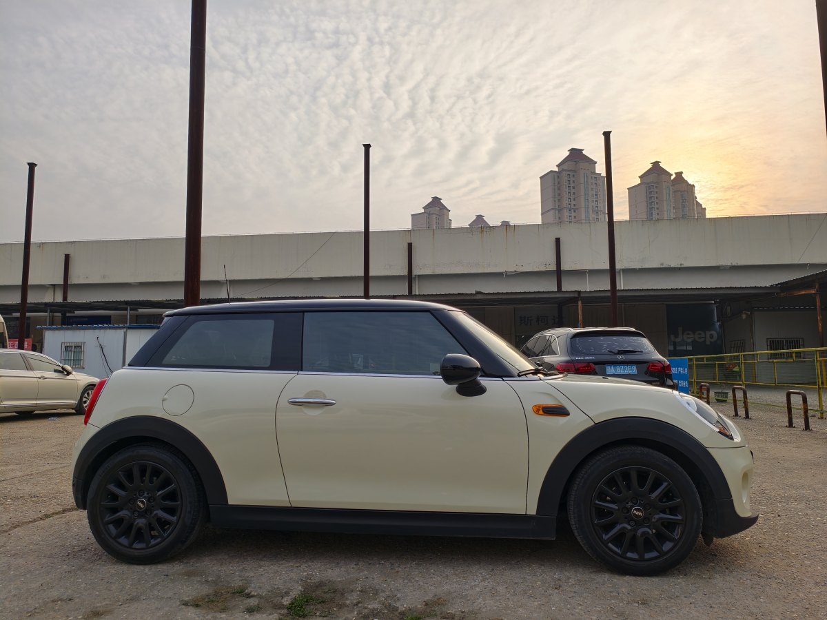 MINI MINI  2016款 1.5T COOPER 表現(xiàn)派圖片