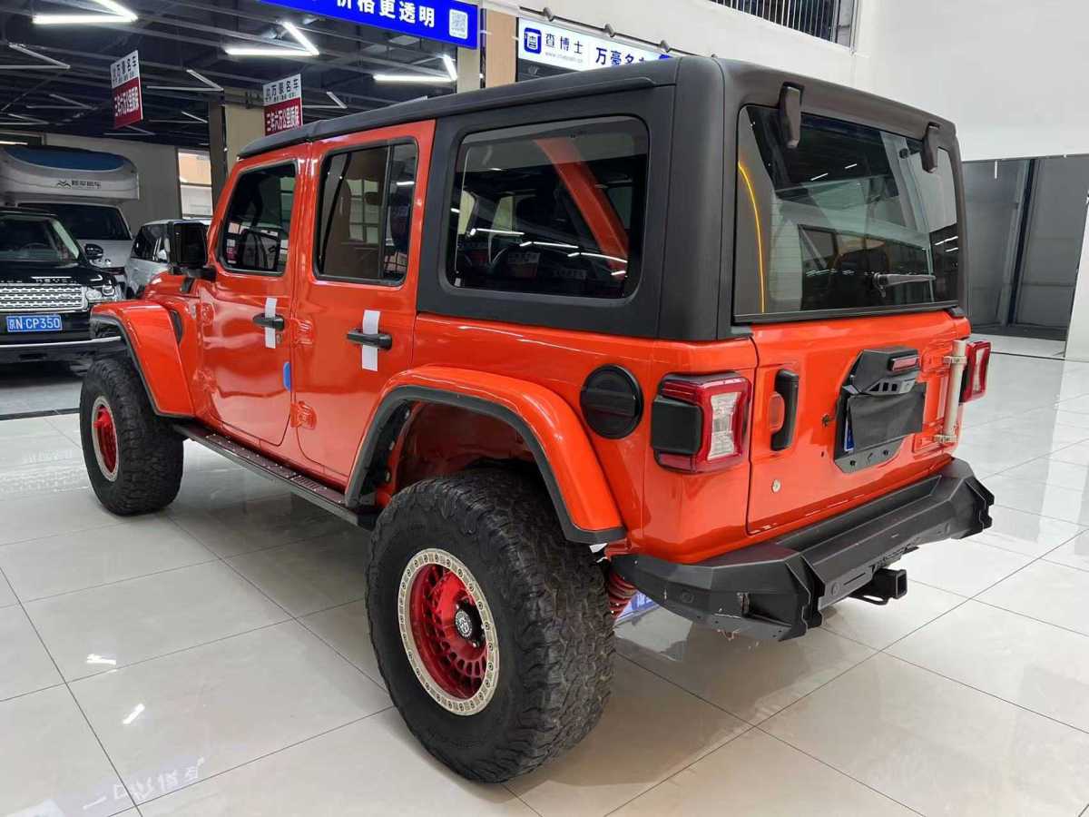 Jeep 牧馬人  2019款 2.0T Sahara 四門版 國(guó)VI圖片