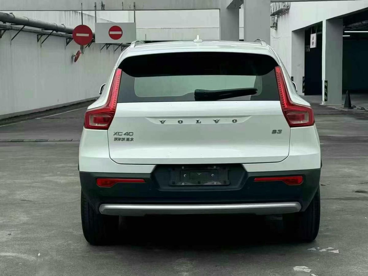 沃爾沃 沃爾沃XC40  2023款 B3 智行時(shí)尚版圖片