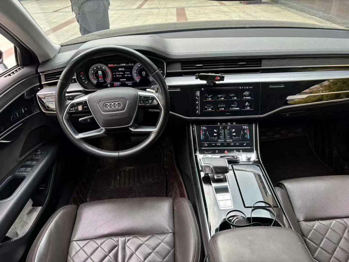 奧迪 奧迪S8  2020款 S8L 4.0TFSI quattro圖片