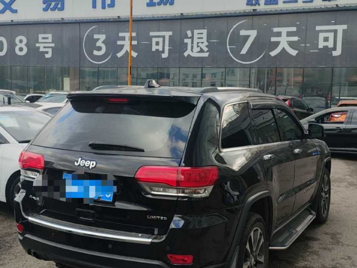 Jeep 大切諾基  2016款 3.0L 舒享導航版圖片