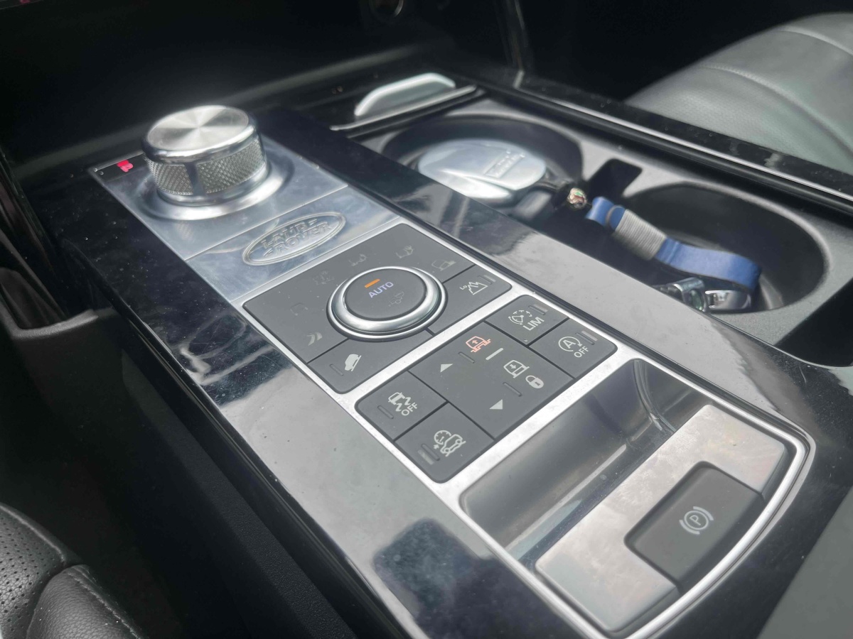 2019年9月路虎 发现  2014款 3.0 V6 SC SE