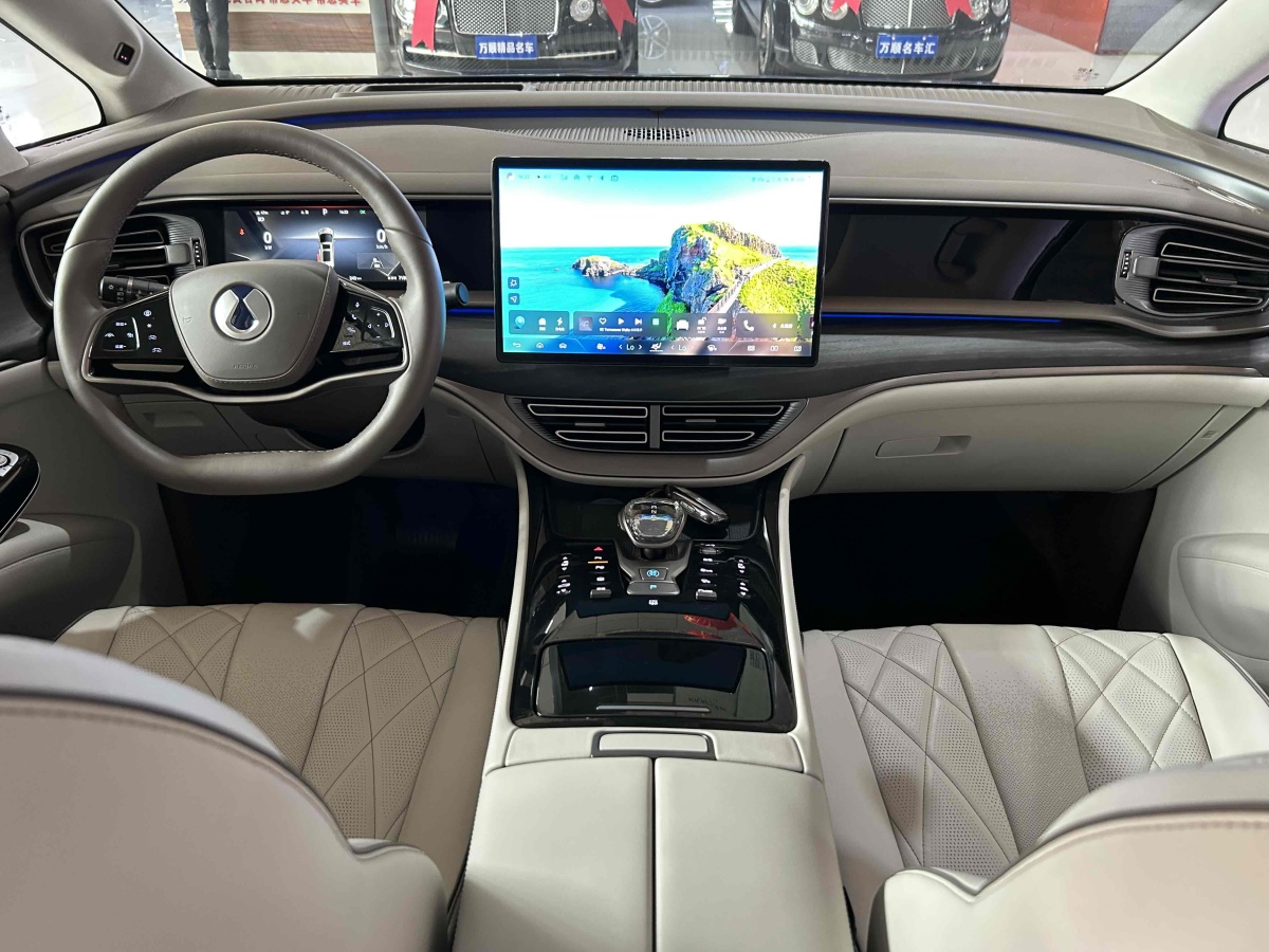 2023年7月騰勢 騰勢D9  2022款 EV 600 四驅(qū)旗艦型