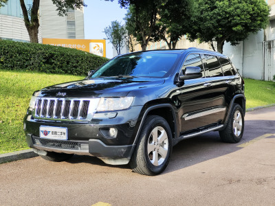 2012年9月 Jeep 大切諾基(進(jìn)口) 3.6L 豪華導(dǎo)航版圖片