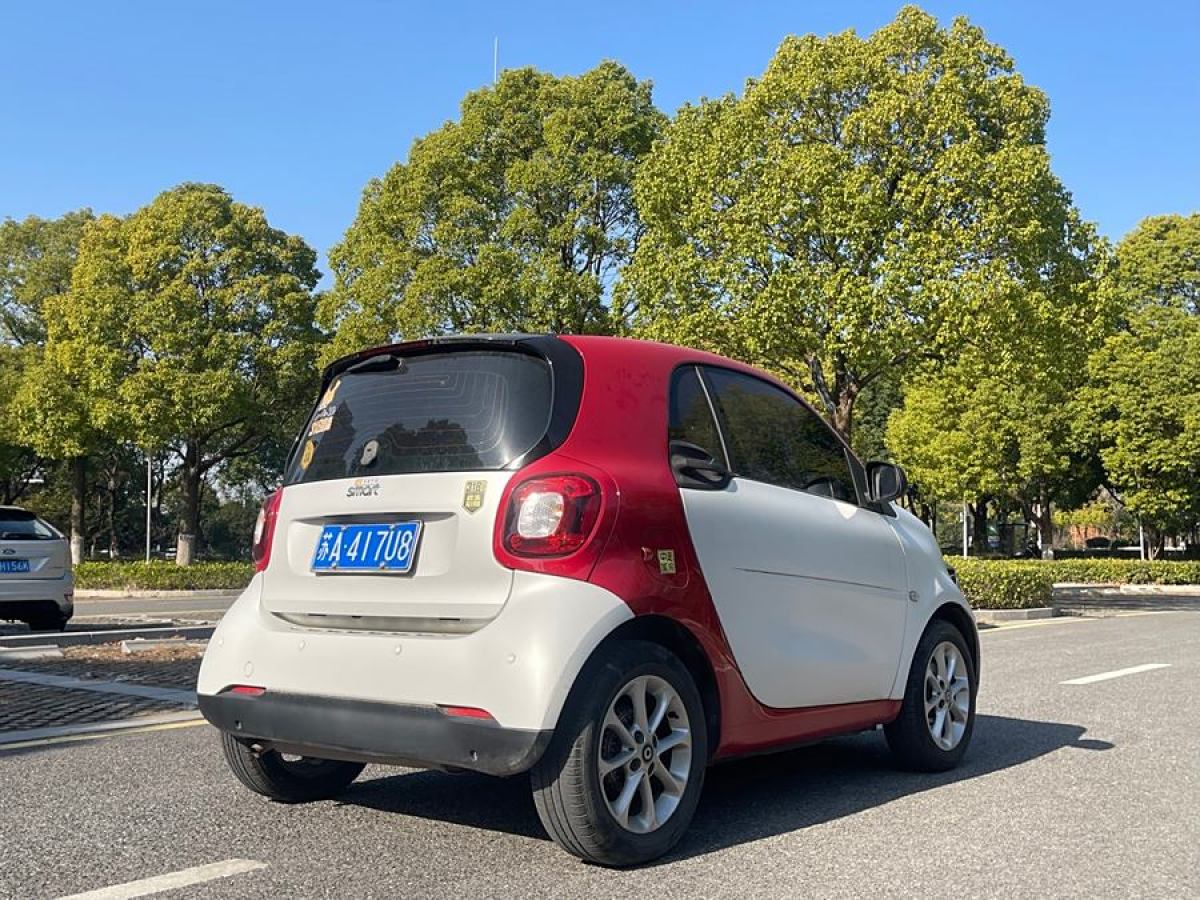 smart fortwo  2015款 1.0L 52千瓦硬頂靈動(dòng)版圖片