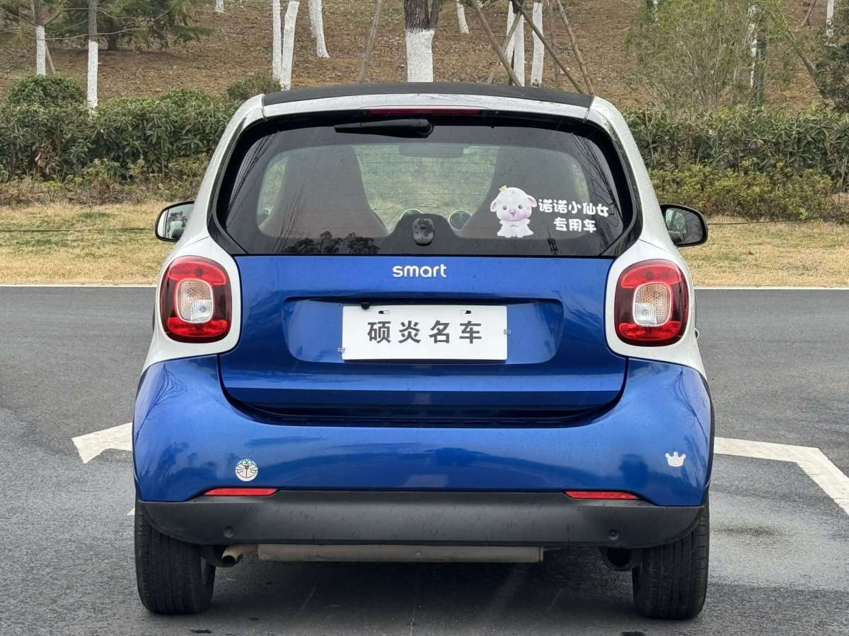 2017年7月smart fortwo  2015款 1.0L 52千瓦硬頂靈動(dòng)版