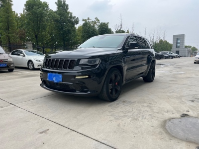 2013年11月 Jeep 大切诺基 SRT 6.4L SRT8 炫黑版图片