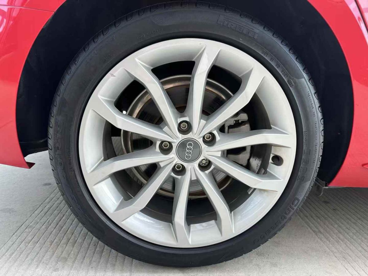 奧迪 奧迪A4L  2018款 30周年年型 30 TFSI 進(jìn)取型圖片
