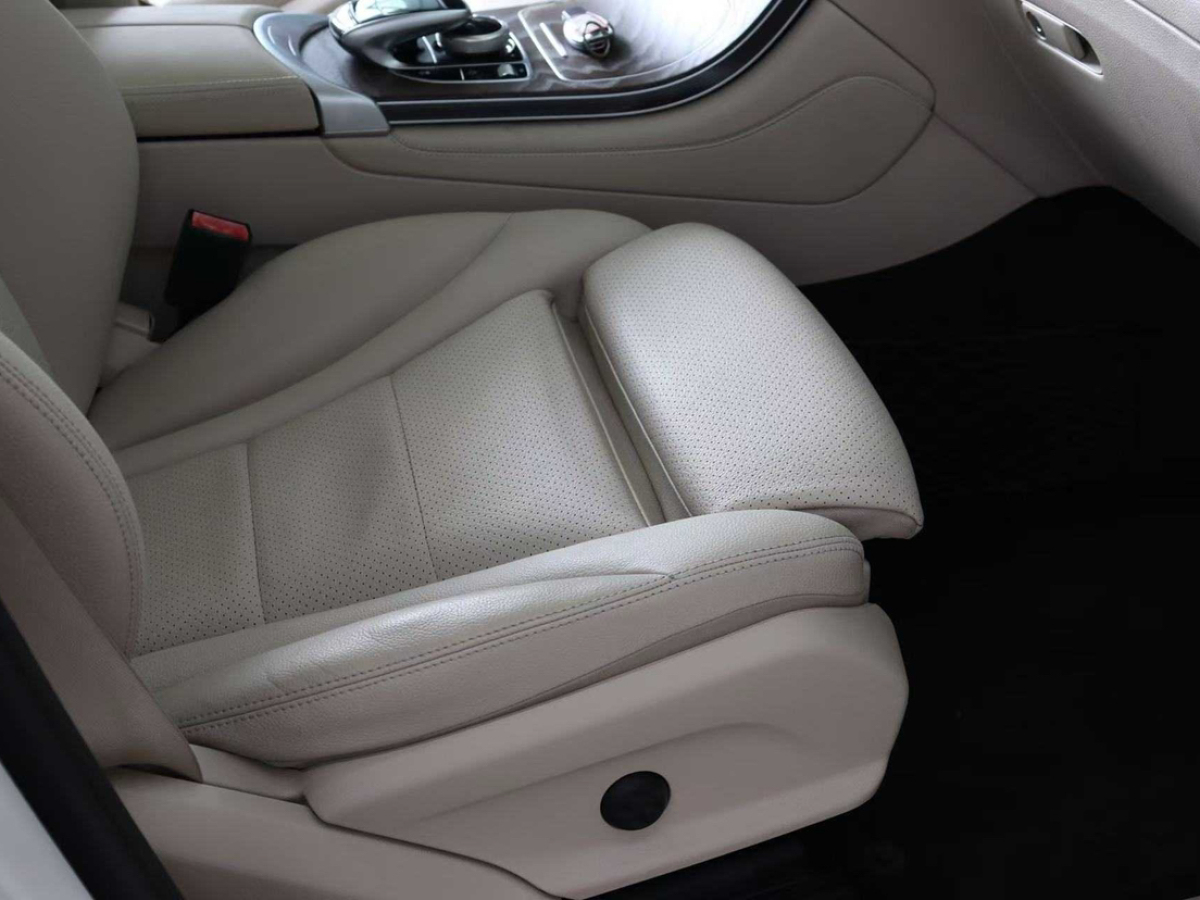 2016年10月奔馳 奔馳GLC  2016款 GLC 300 4MATIC 動感型