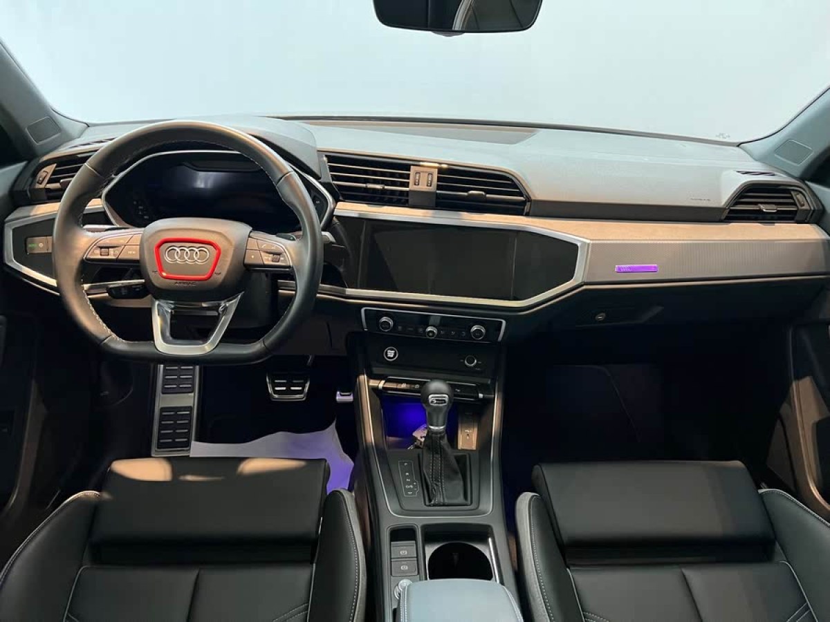 奧迪 奧迪Q3  2024款 35 TFSI 時(shí)尚動(dòng)感型圖片