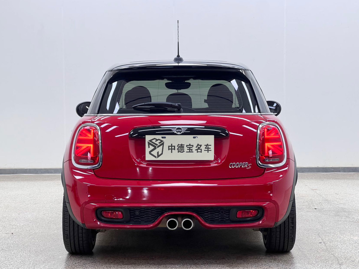 MINI MINI  2019款 2.0T COOPER S 艺术家 五门版图片