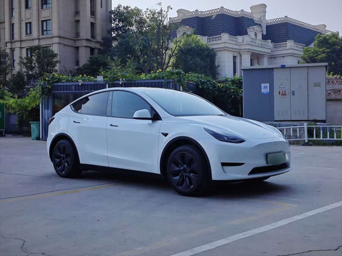 特斯拉 Model Y  2024款 后輪驅(qū)動(dòng)版圖片