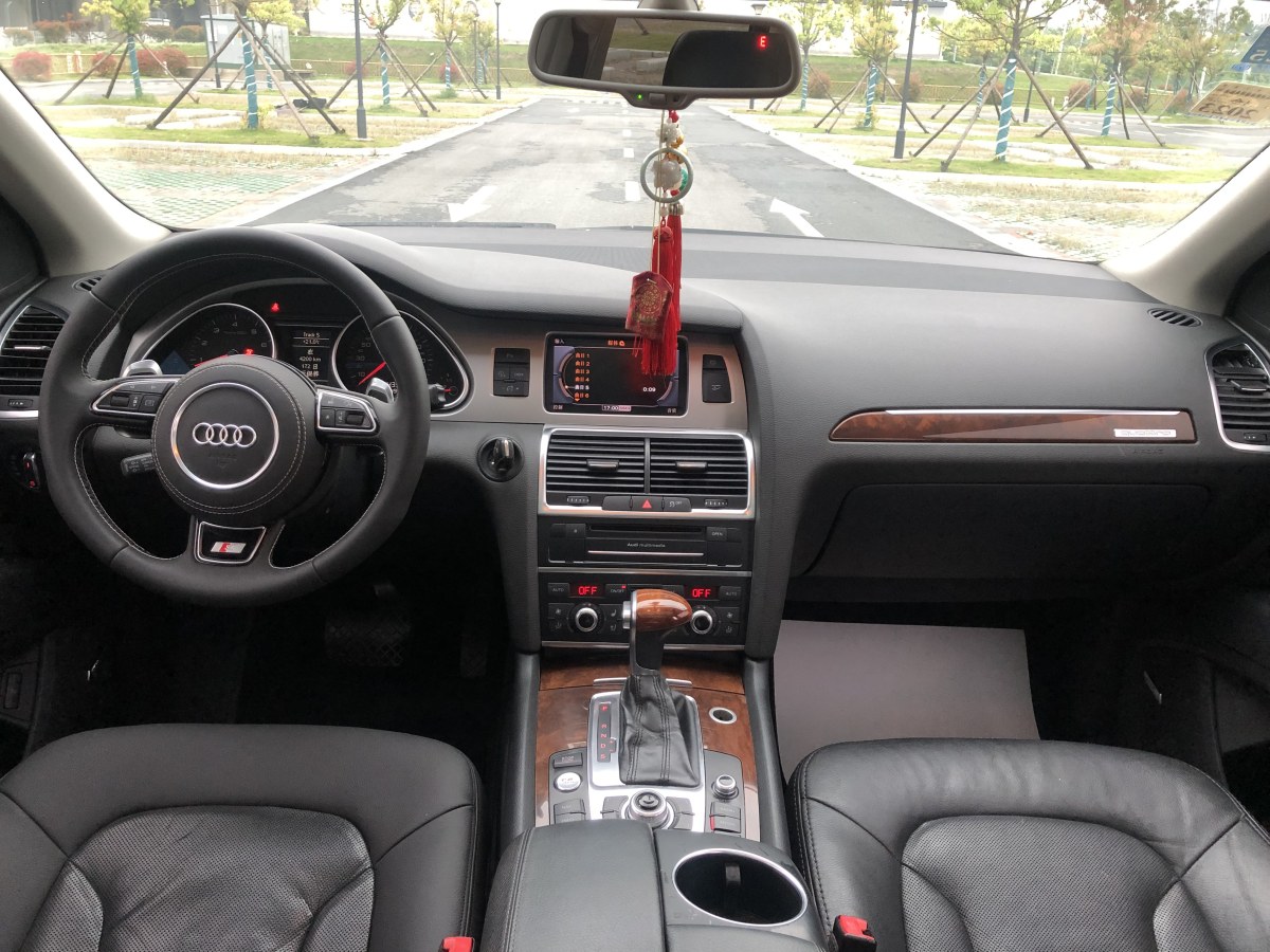 2012年1月奧迪 奧迪Q7  2011款 3.0 TFSI 舒適型(200kW)