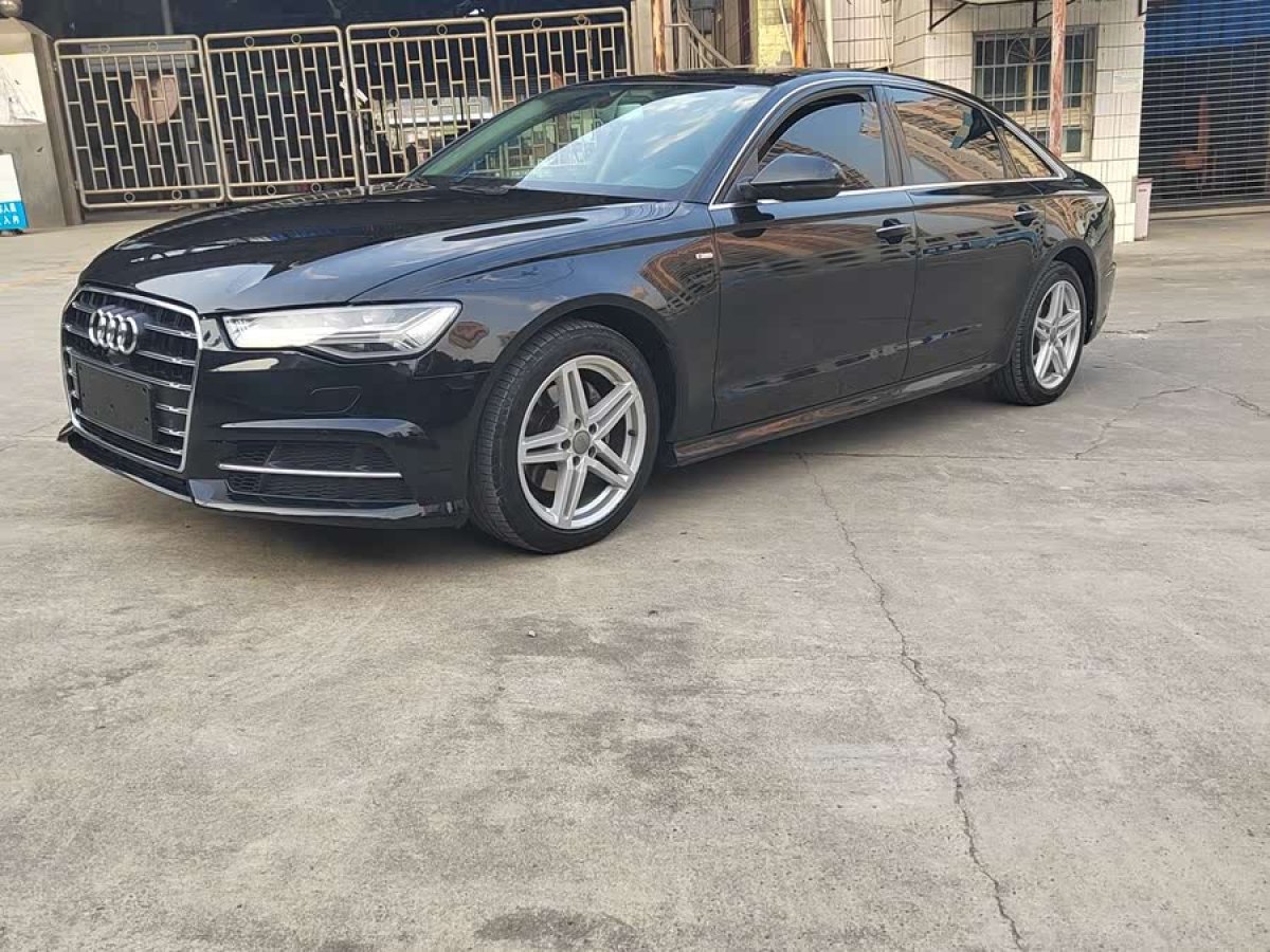 奧迪 奧迪Q3  2018款 30周年年型 30 TFSI 風尚型圖片