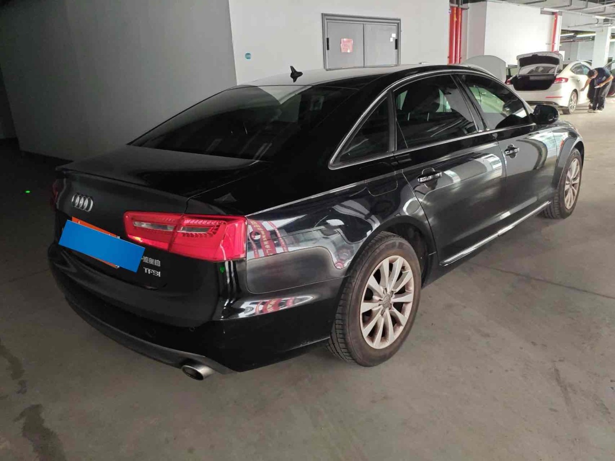 奧迪 奧迪A6L  2012款 TFSI 標(biāo)準(zhǔn)型圖片