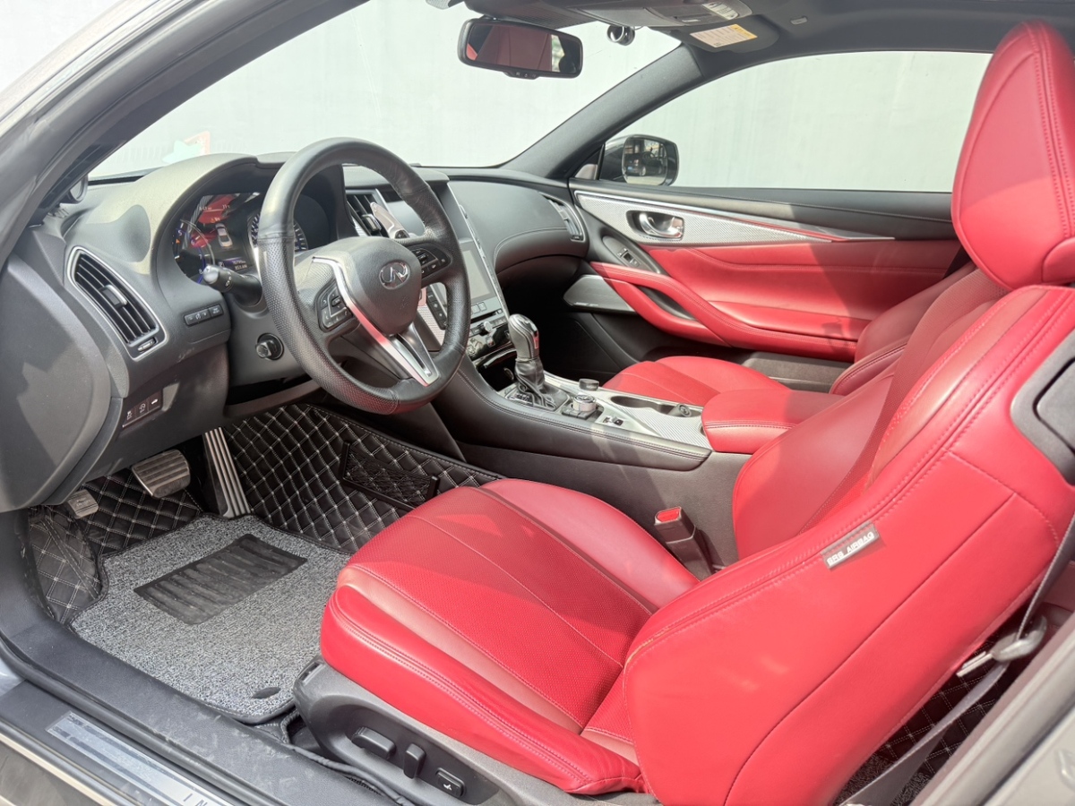 英菲尼迪 Q60  2019款 2.0T 豪華版圖片