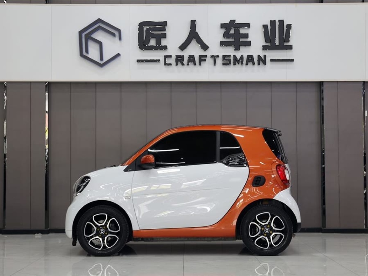 smart fortwo  2016款 0.9T 66千瓦硬頂先鋒版圖片