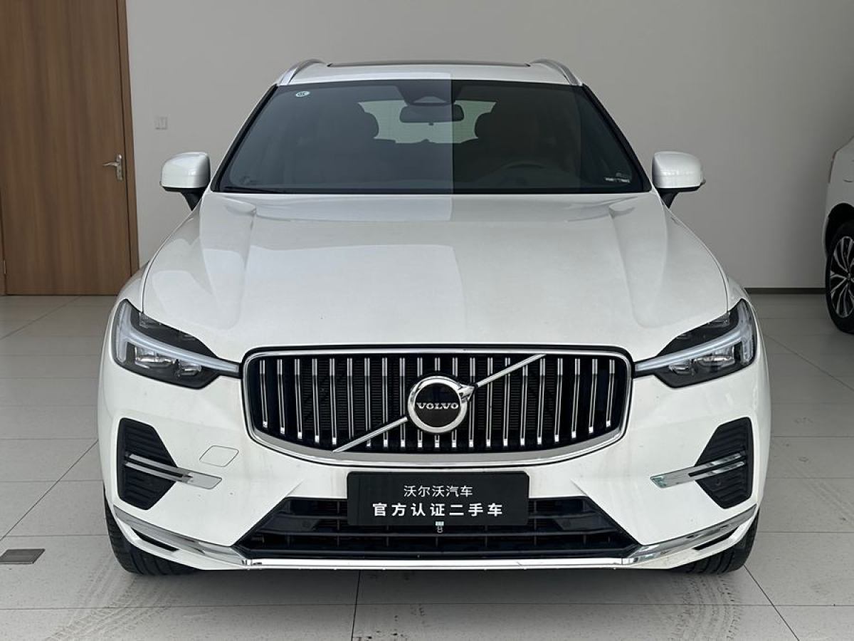 沃爾沃 XC60  2024款 B5 四驅(qū)智逸豪華版圖片