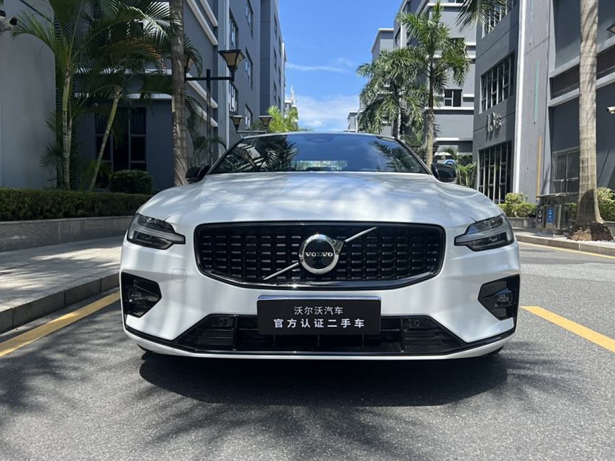 沃爾沃 S60L  2024款 B5 智雅運動版圖片