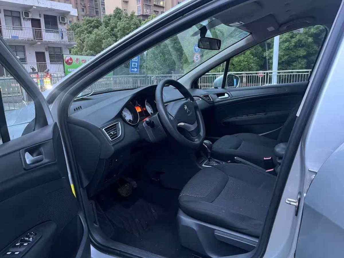 標(biāo)致 308  2013款 1.6L 自動(dòng)優(yōu)尚型圖片