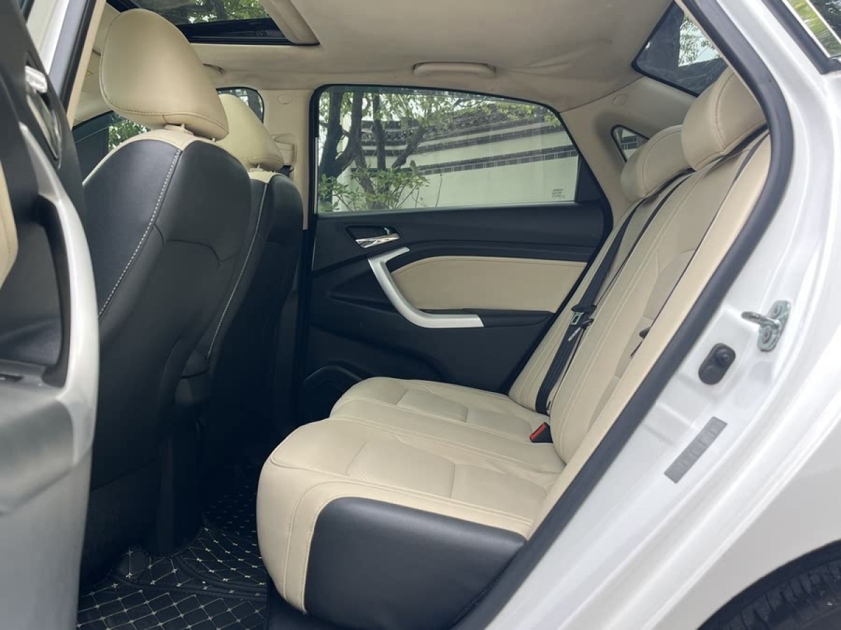長安 悅翔V7  2015款 1.6L 手動樂享型 國IV圖片