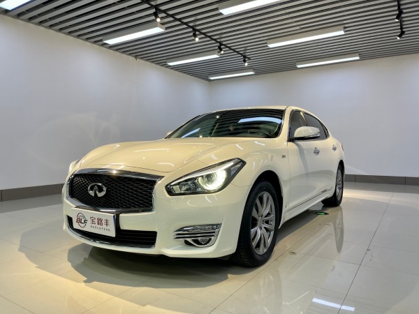 英菲尼迪 Q70  2019款 Q70L 2.0T 精英版