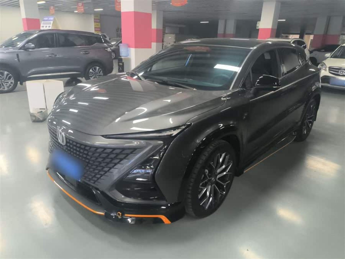 長(zhǎng)安 UNI-T  2022款 1.5T 運(yùn)動(dòng)版 尊貴型圖片