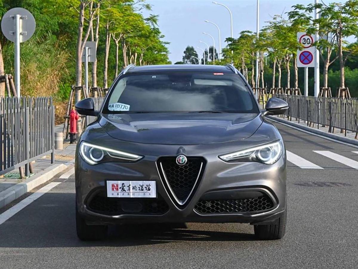 阿爾法·羅密歐 Stelvio  2017款 2.0T 200HP 豪華版圖片