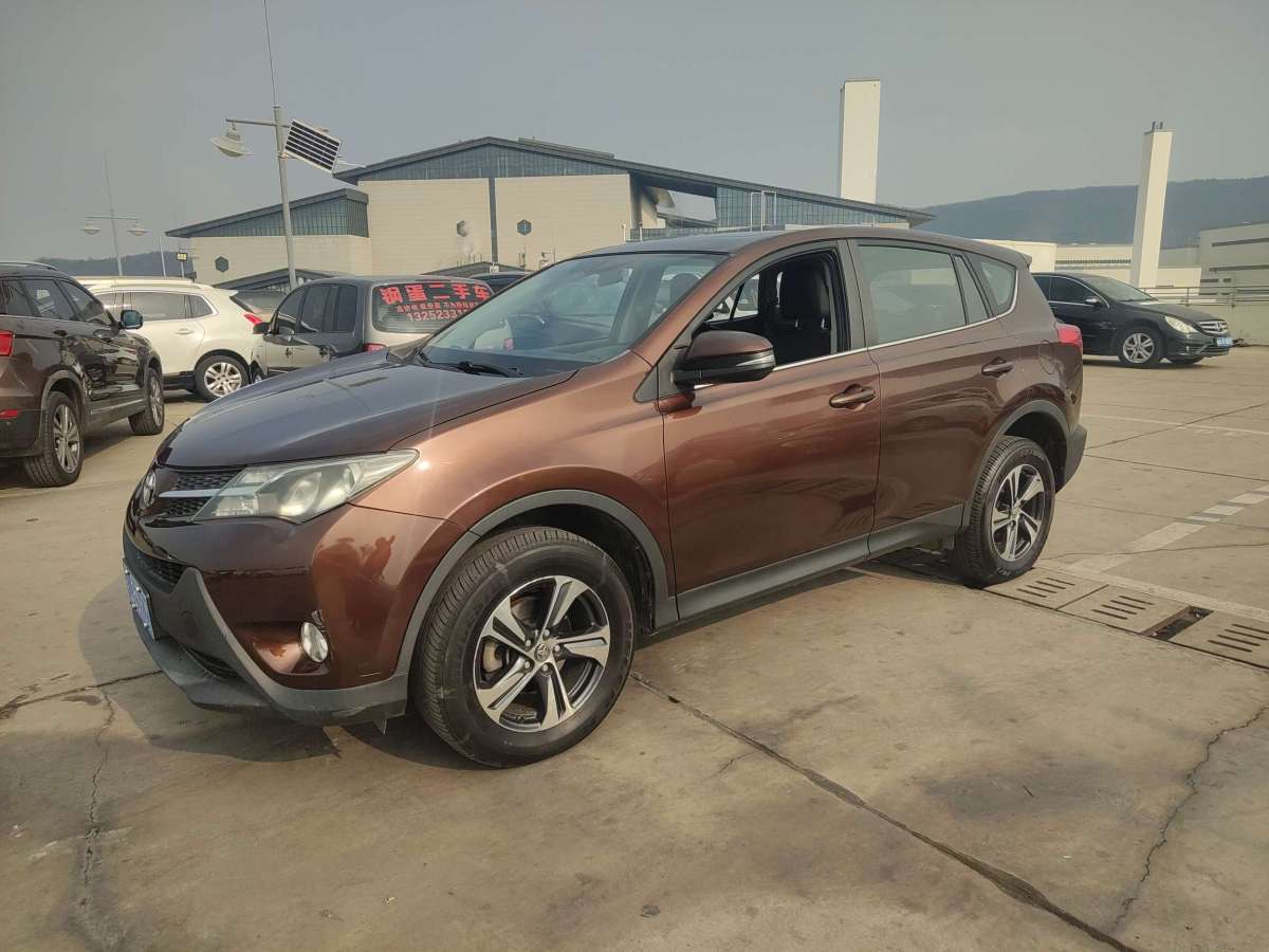 2015年6月豐田 RAV4榮放  2015款 2.0L CVT兩驅(qū)風(fēng)尚版