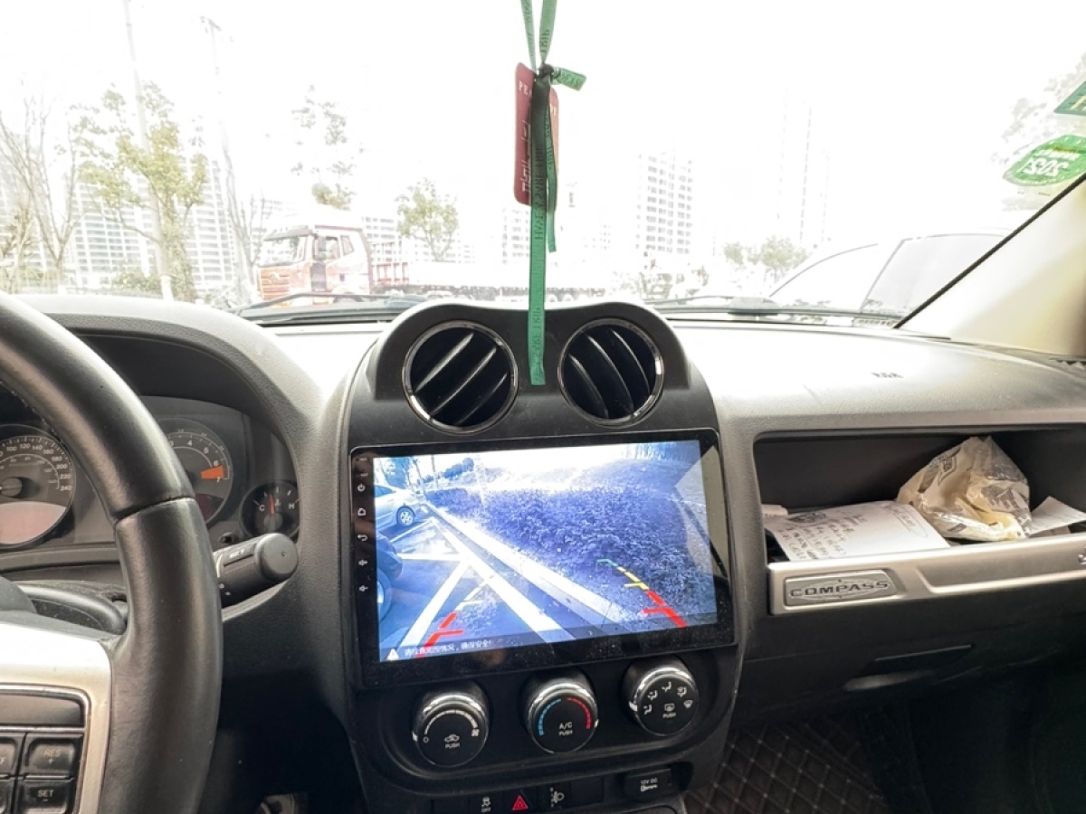 Jeep 指南者  2014款 2.4L 四驅(qū)運動版圖片