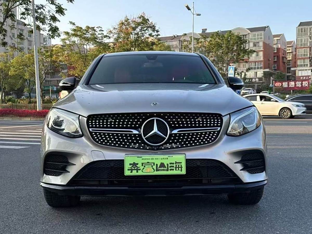 2019年4月奔馳 奔馳GLC  2023款 GLC 300 4MATIC 轎跑SUV