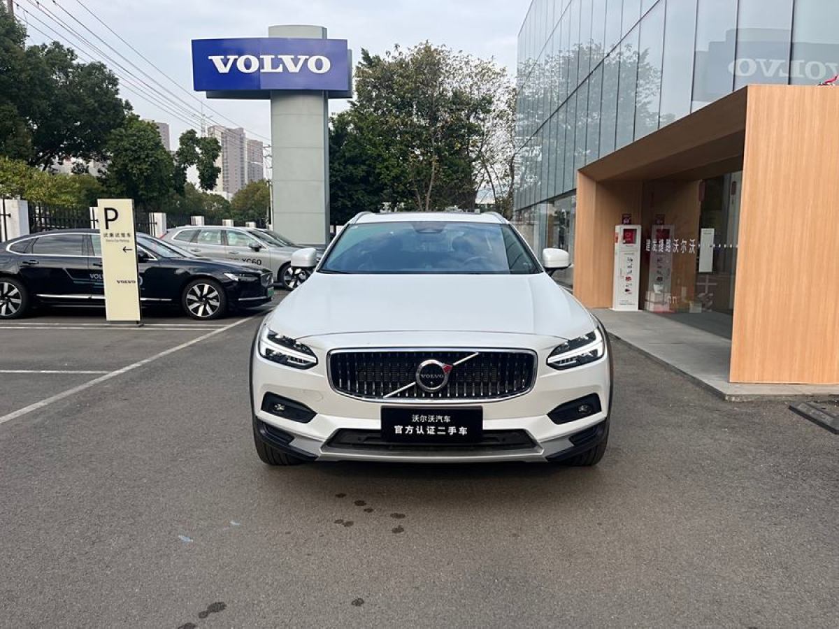 沃爾沃 V90  2022款 Cross Country B5 AWD 智尊版圖片