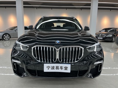 寶馬 寶馬X5(進(jìn)口) xDrive30i M運(yùn)動(dòng)套裝圖片