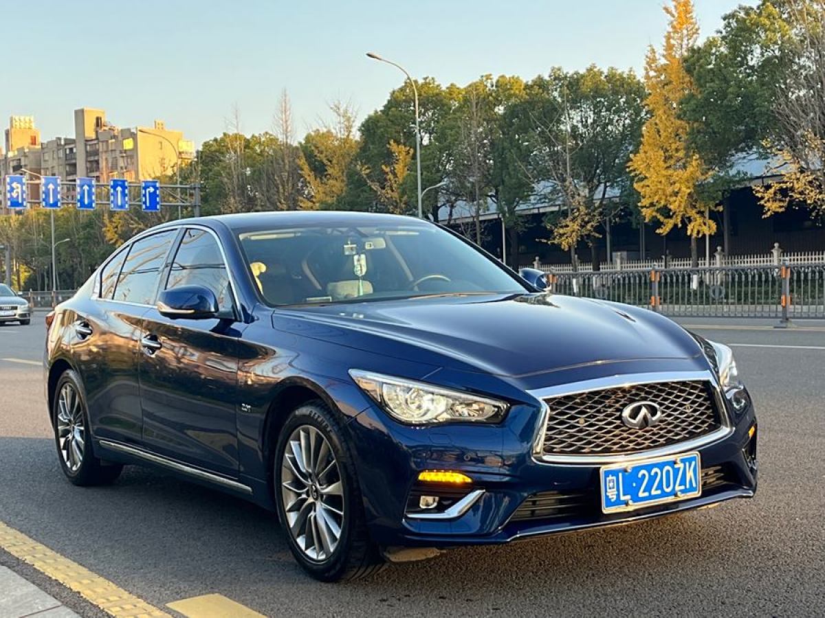 英菲尼迪 Q50L  2021款 2.0T 進(jìn)享版圖片