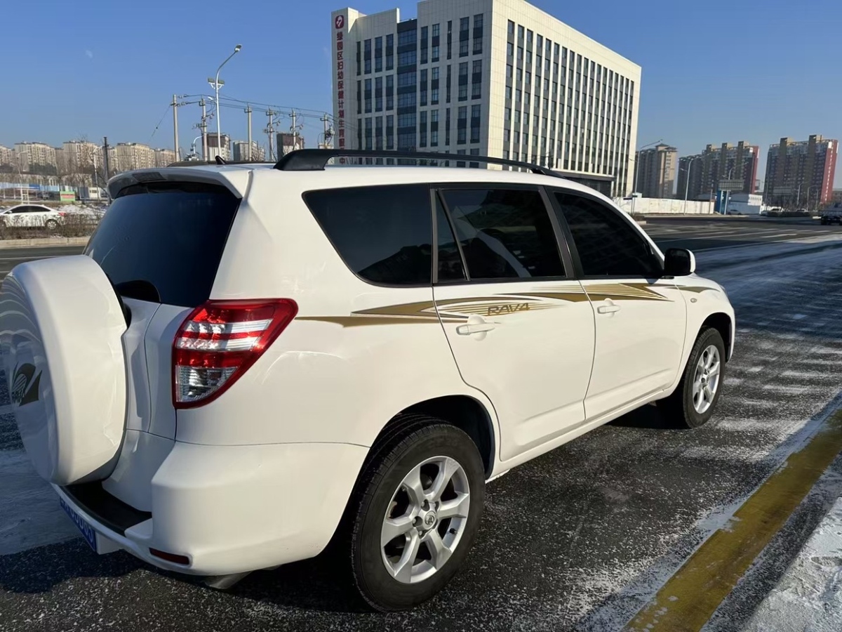 豐田 RAV4榮放  2011款 2.0L 自動(dòng)經(jīng)典版圖片