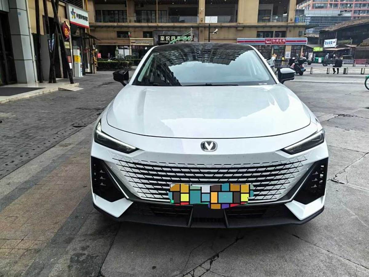 長(zhǎng)安 長(zhǎng)安UNI-V 智電iDD  2023款 智電iDD 1.5T 113km智酷型圖片