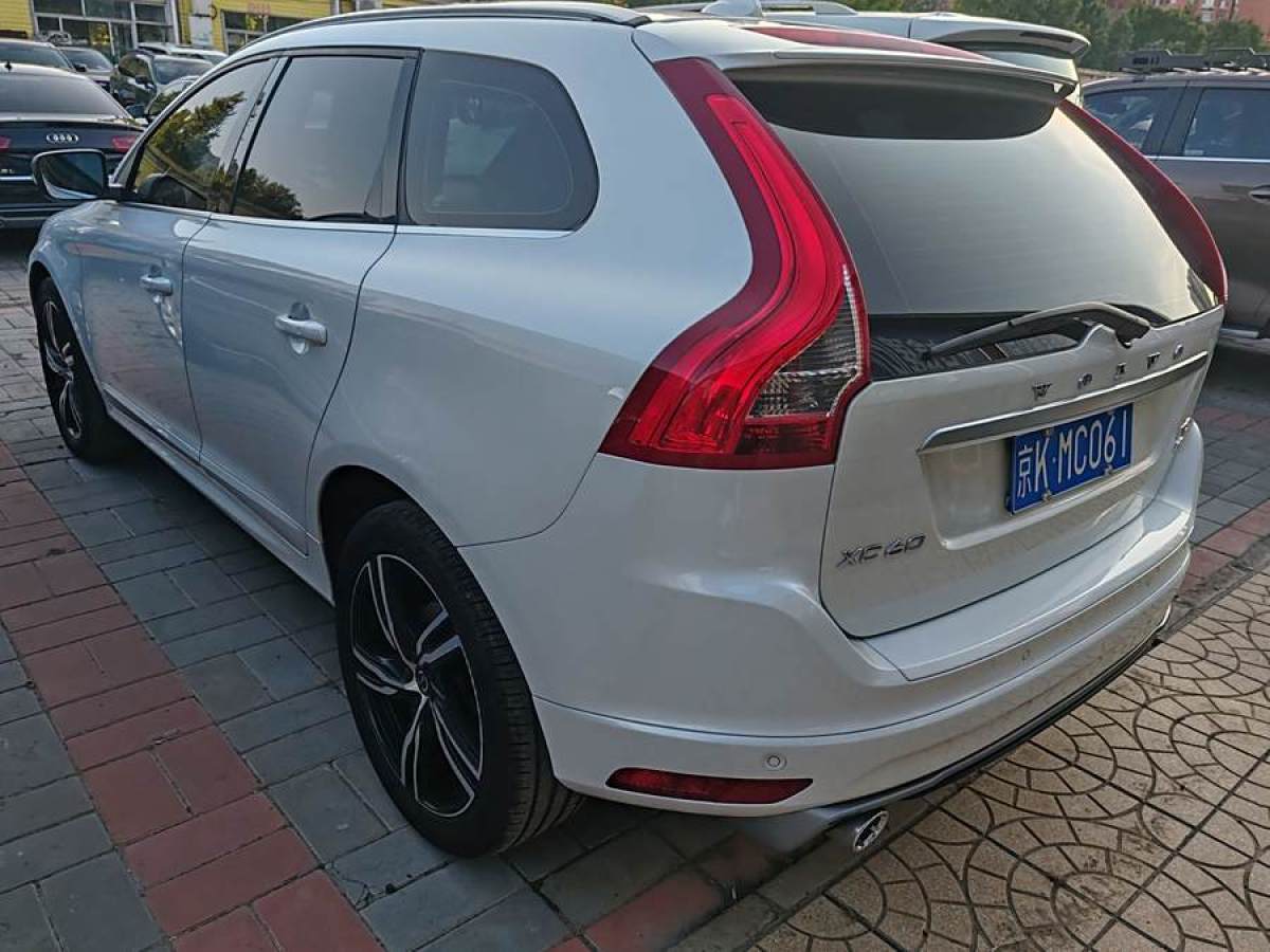 2017年7月沃爾沃 XC60  2017款 T5 AWD 個(gè)性運(yùn)動(dòng)升級(jí)版