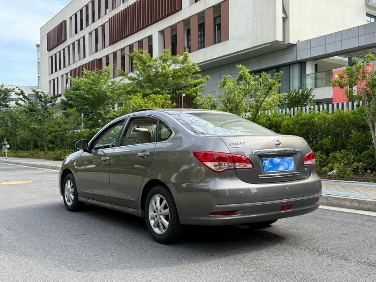 日產(chǎn) 軒逸  2018款 經(jīng)典 1.6XE+ CVT領(lǐng)先版圖片