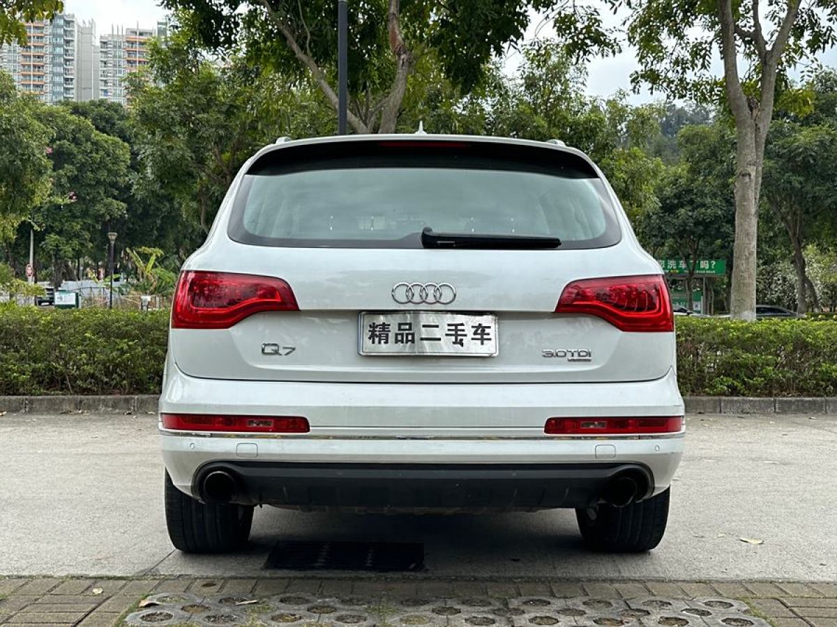 奧迪 奧迪Q7  2012款 3.0 TDI 領(lǐng)先型圖片