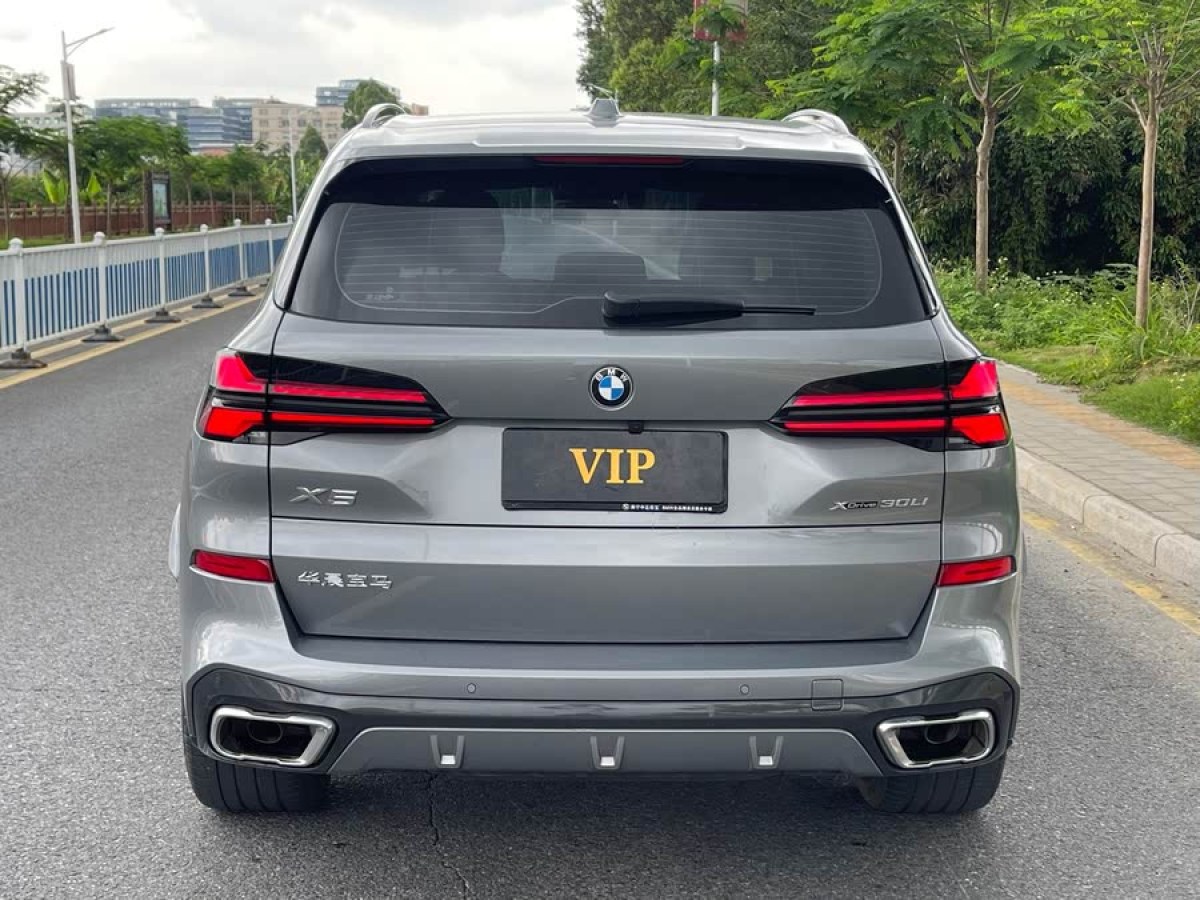寶馬 寶馬X5  2023款 xDrive 30Li 尊享型M運(yùn)動(dòng)曜夜套裝圖片
