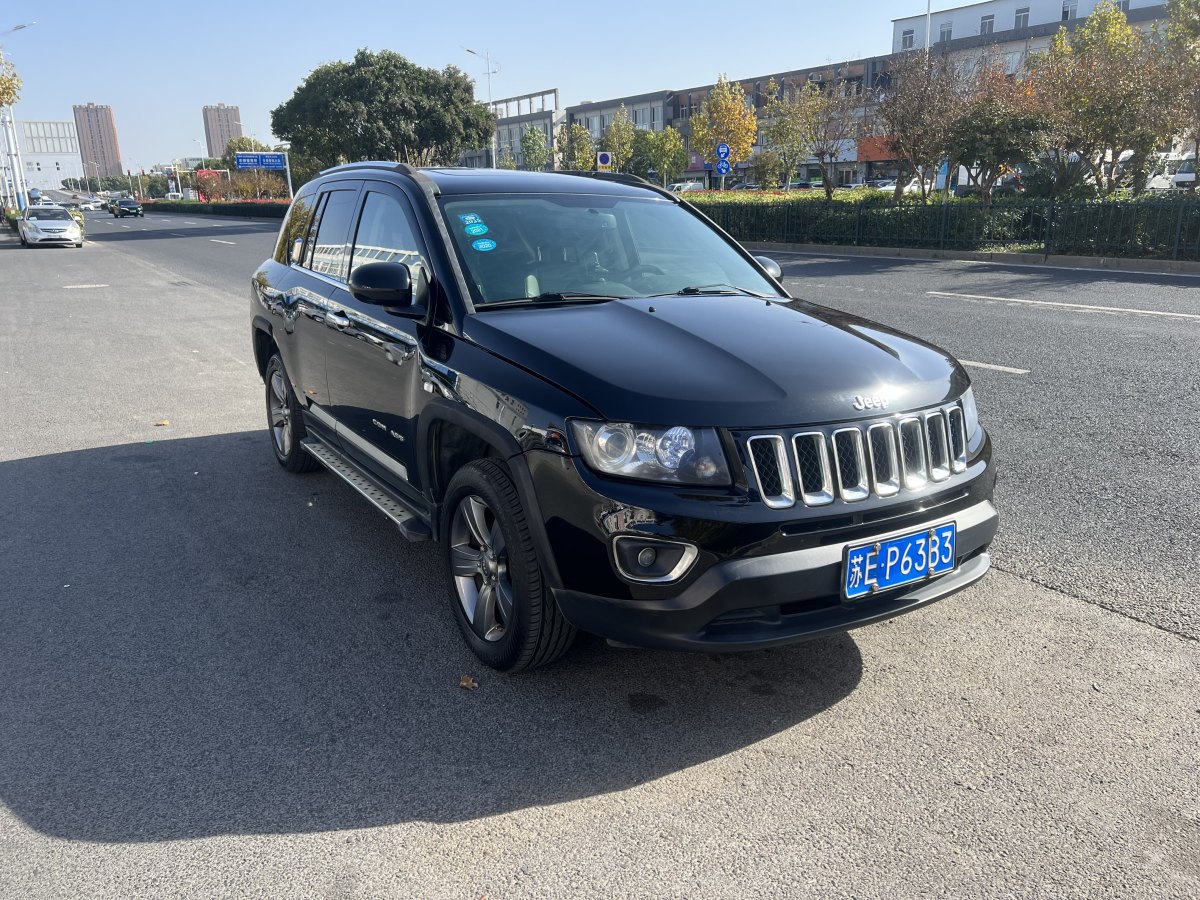 Jeep 指南者  2014款 2.4L 四驅(qū)蛇行珍藏版圖片