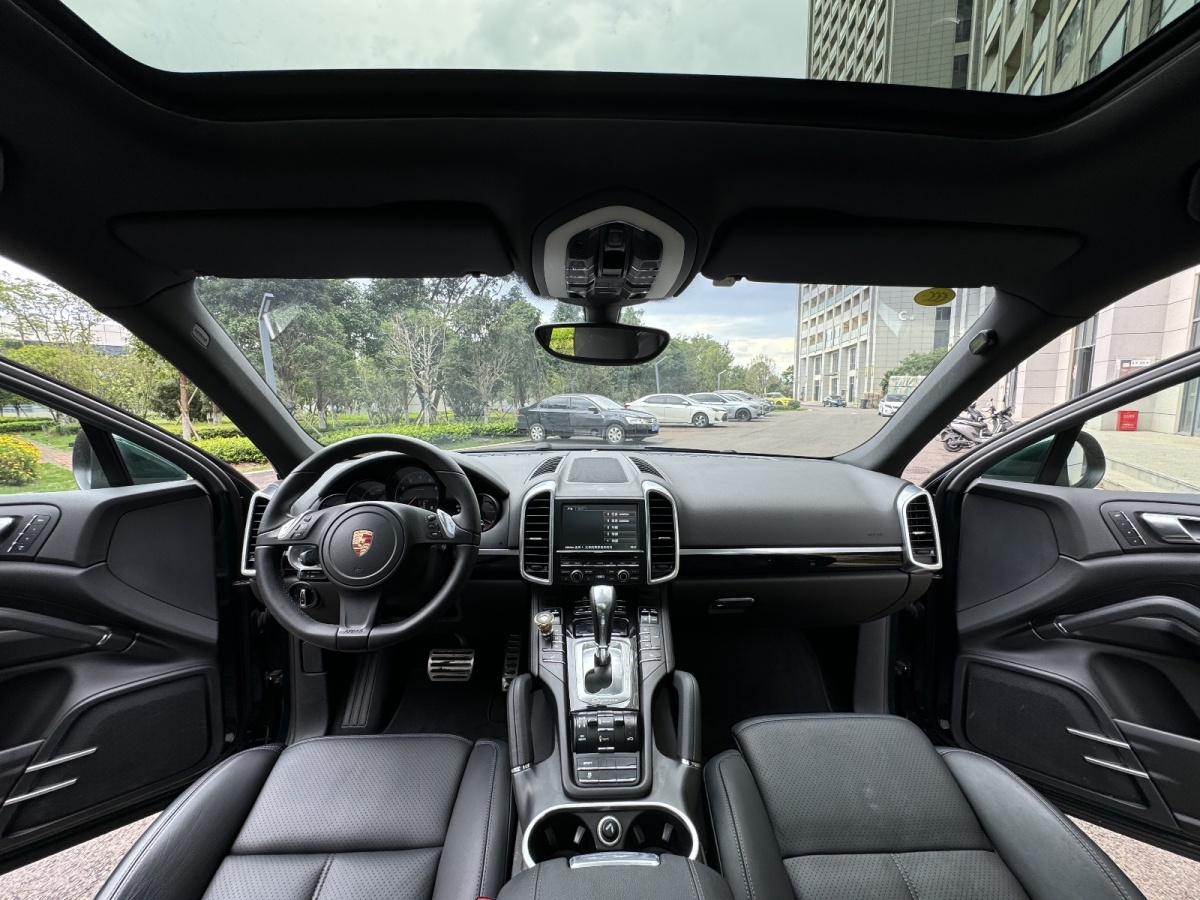 保時(shí)捷 Cayenne  2014款 Cayenne Platinum Edition 3.0T圖片