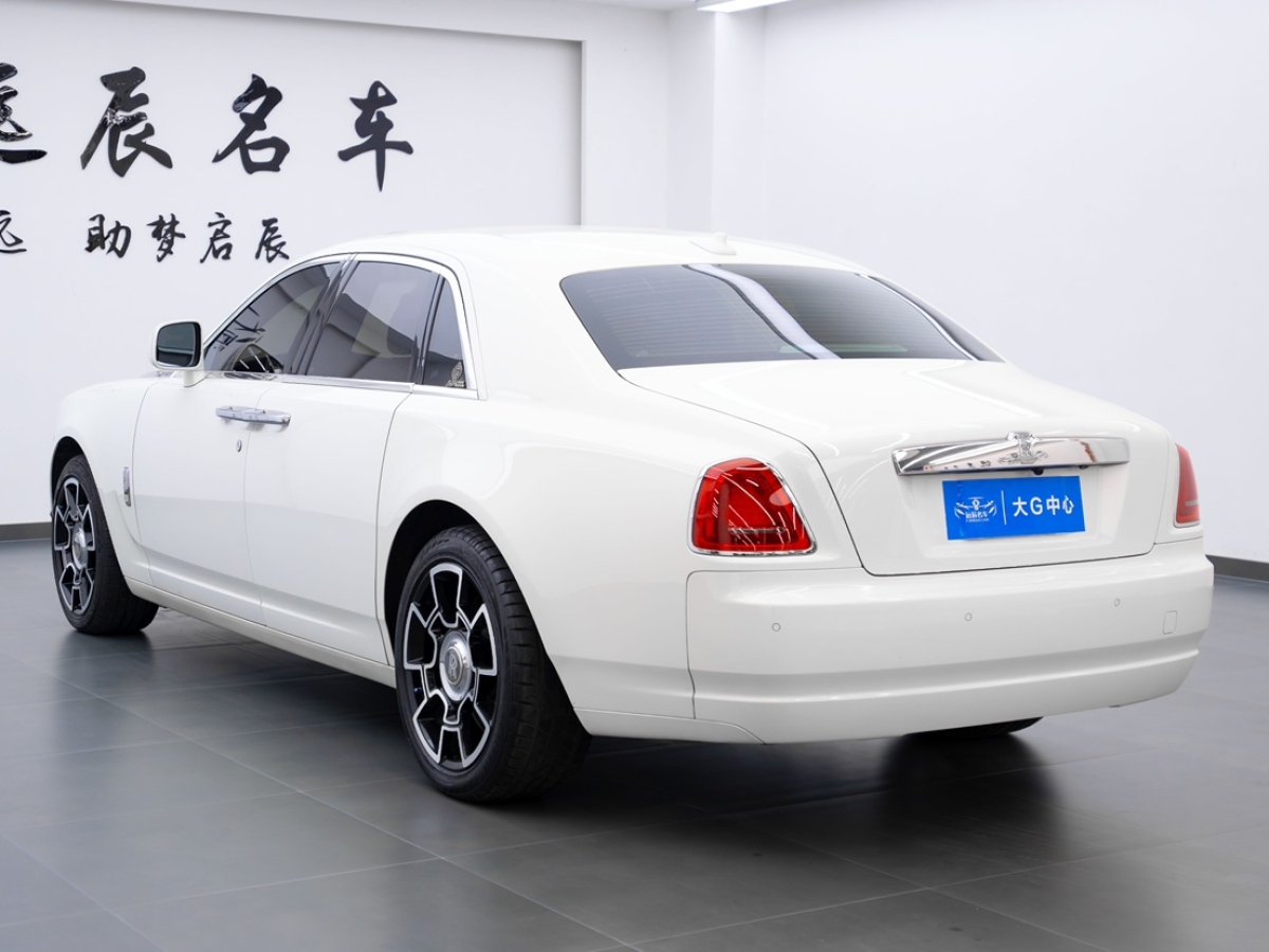 勞斯萊斯 古思特  2010款 6.6T 標(biāo)準(zhǔn)版圖片