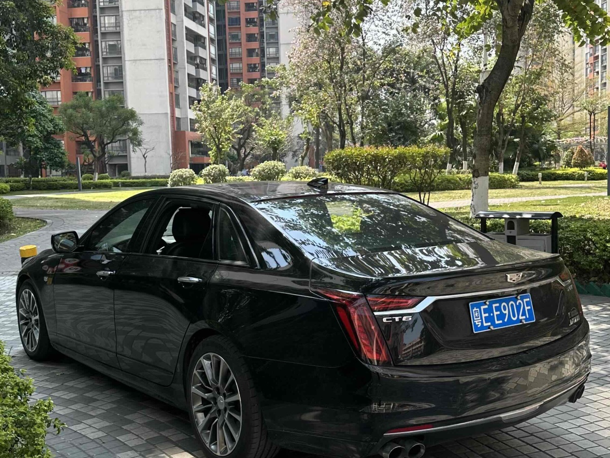 凱迪拉克 CT6  2020款 改款 28T 領(lǐng)先運(yùn)動(dòng)型圖片