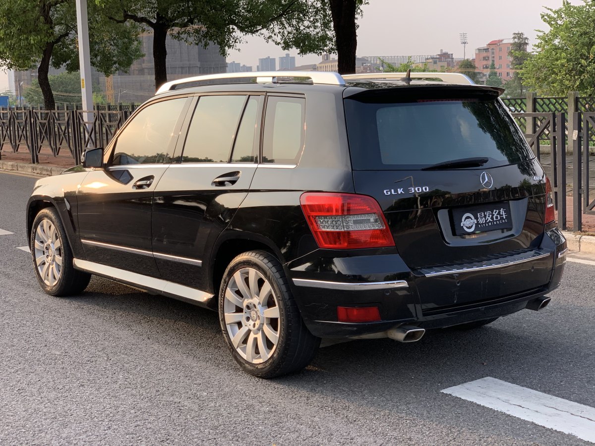 2009年4月奔馳 奔馳GLK級  2008款 GLK 300 4MATIC 豪華型