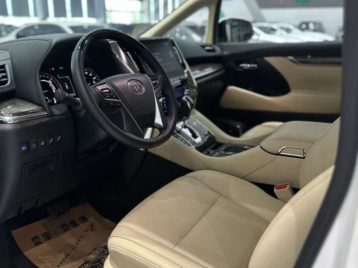 豐田 威爾法  2023款 皇冠 雙擎 2.5L HV至尊版圖片
