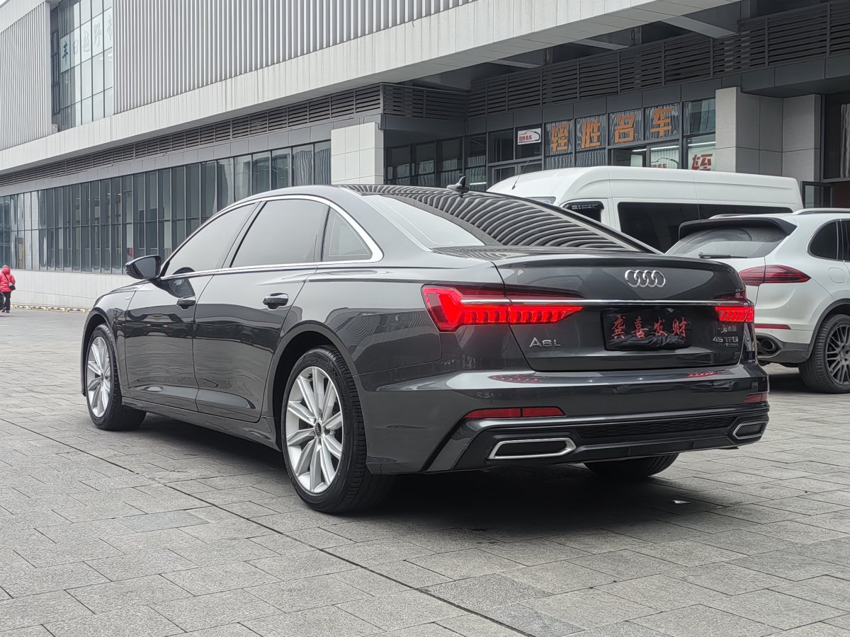 奧迪 奧迪A6L  2022款 45 TFSI 臻選動(dòng)感型圖片