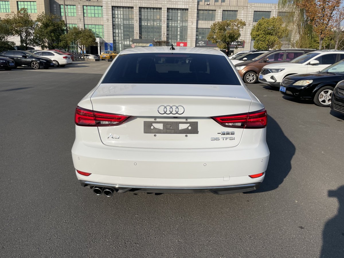 奧迪 奧迪A3  2019款 Limousine 35 TFSI 風(fēng)尚型 國(guó)VI圖片